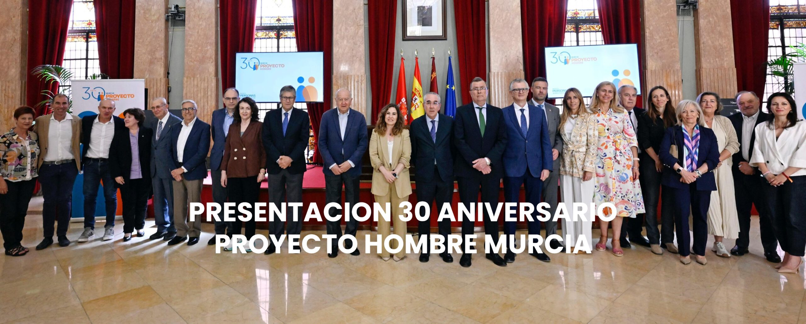 Autoridades 30 aniversario titulo
